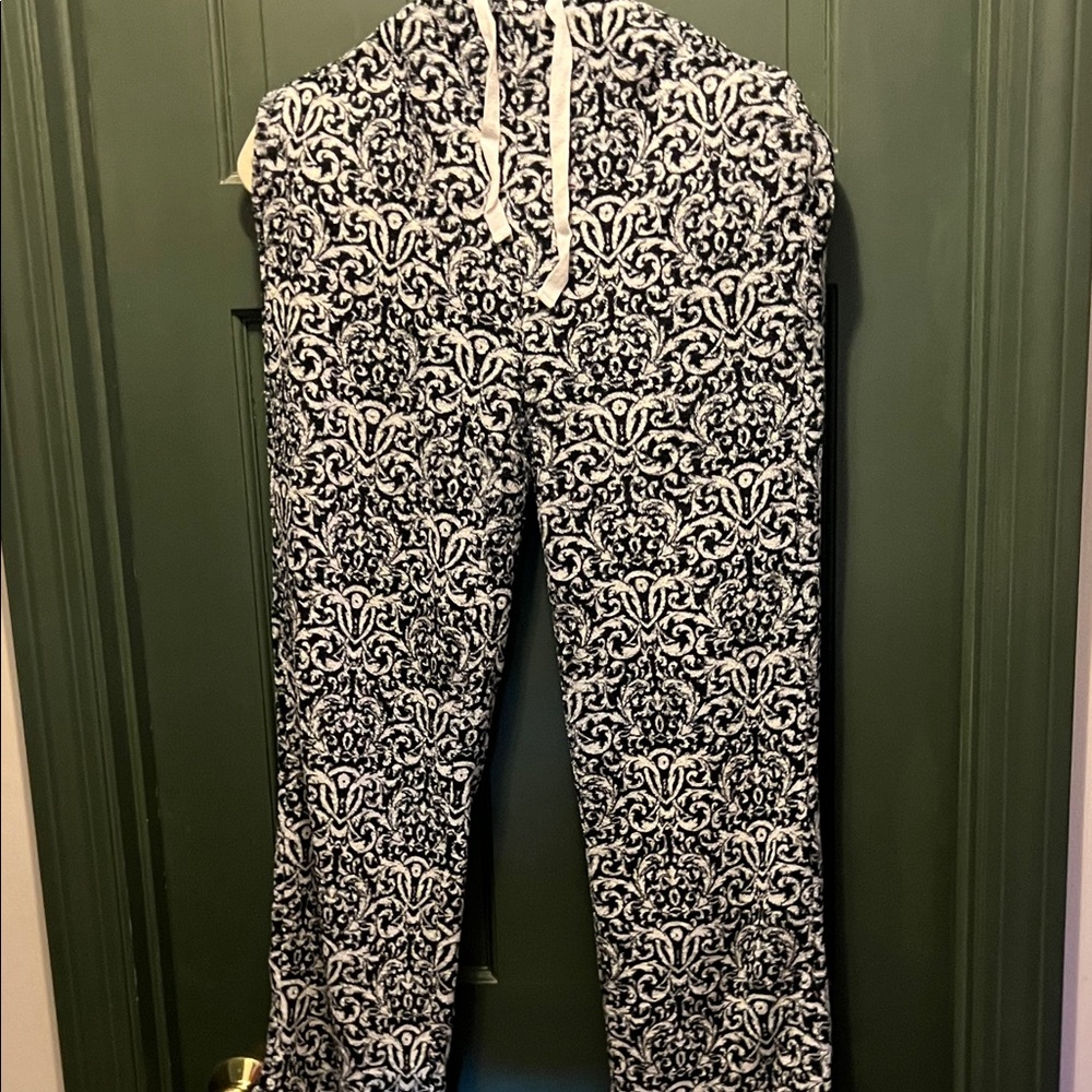 Cynthia Rowley Black and White Woman’s lounge pants